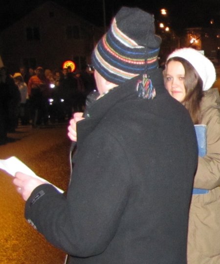 nyar11 3.jpg (39136 bytes)